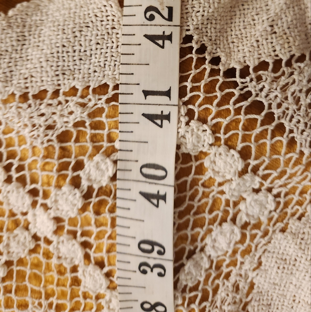 Antique Square LACE TABLECLOTH Filet Lace & Net - Picture 4 of 8